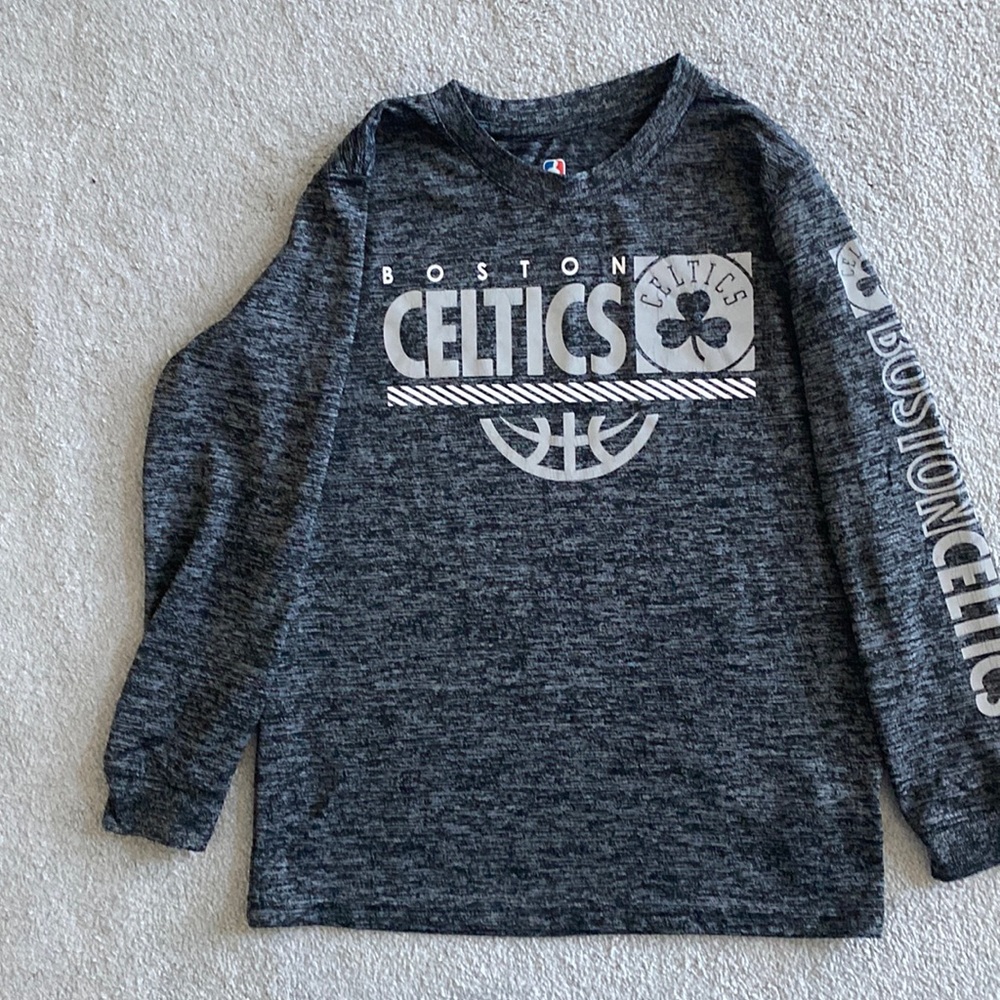 Boys long sleeve Boston Celtics shirt.  Size medium 10-12